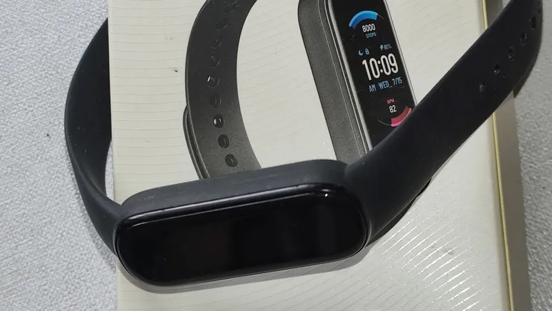 Продаются Amazfit Band 5 — фото 1