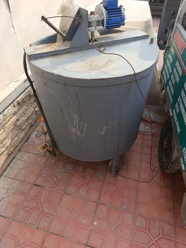 Gel ishlab chiqaradigan apparat