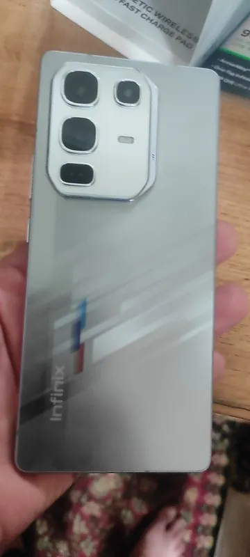 Прадаётса телефон infinix not 50 pro — фото 1