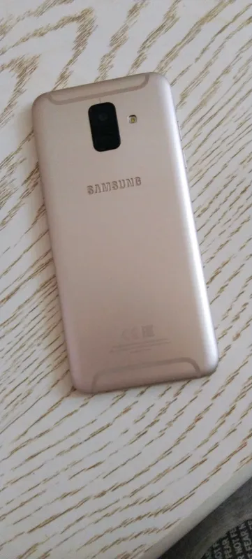 SAMSUNG A6 — фото 1