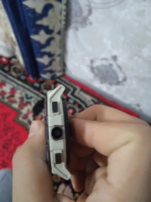 Smart soat sim katta o'qiydi YouTube play maket