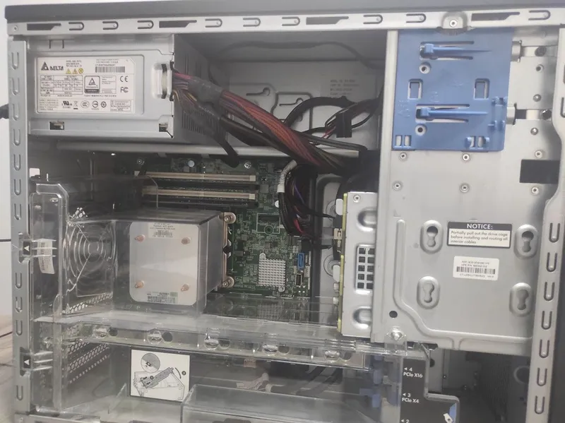 HP ProLiant ML30 Gen9 — фото 1