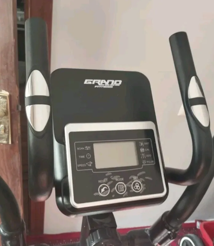 Велотренажёр Grand Fitness 1 Велотренажёр Grand Fitness 1