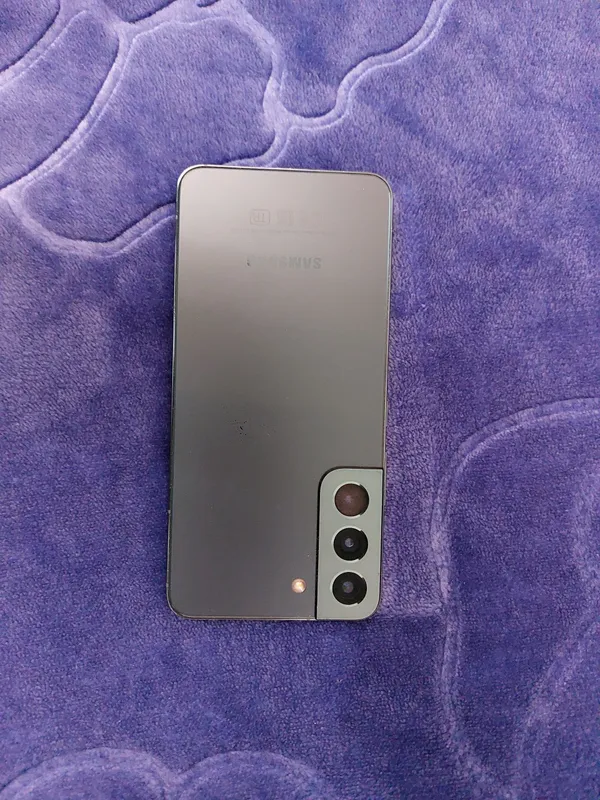 Samsung s22 green