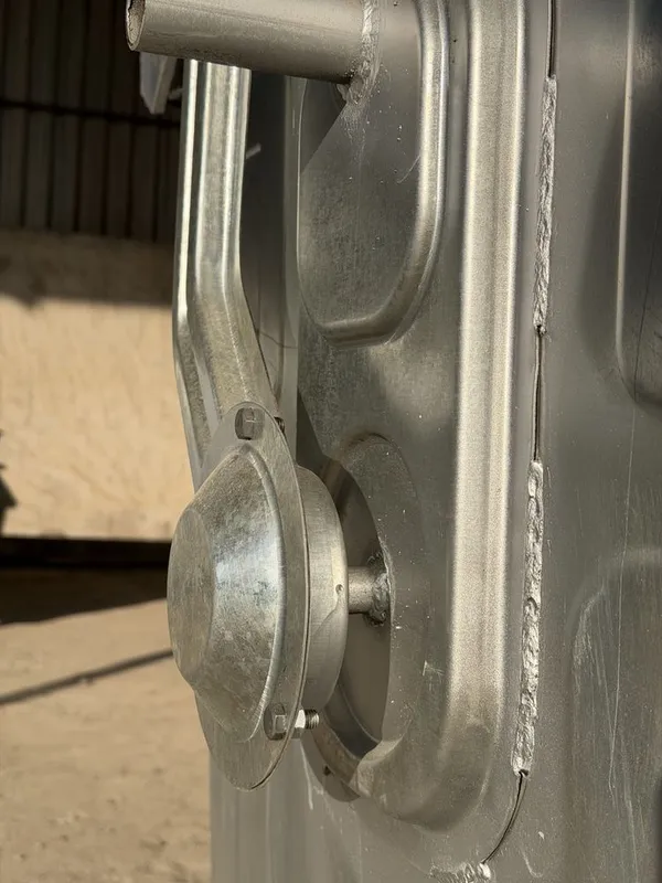 Musurniy konteyner Atsenkofka metal 1 Musurniy konteyner Atsenkofka metal 1