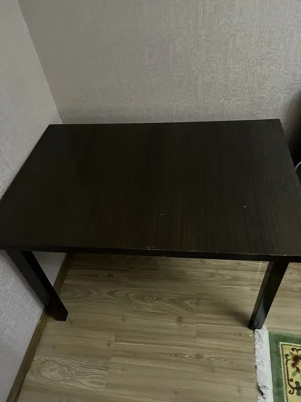 Стол со стульями