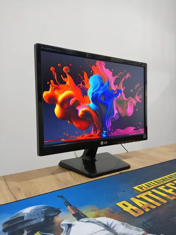 LG 19 monitor IPS — фото 1