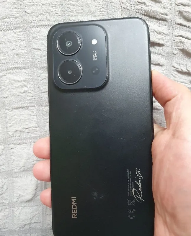 Srochna Prodam Sotiladi REDMI 15C 4+4/128GB Black Original Yengi madel 2 Srochna Prodam Sotiladi REDMI 15C 4+4/128GB Black Original Yengi madel 2