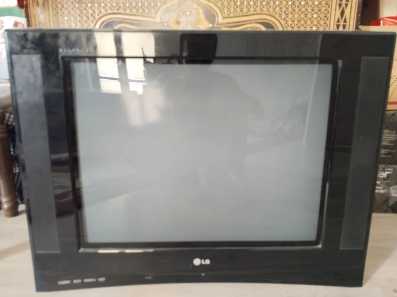LG televizor b/u 1 LG televizor b/u 1