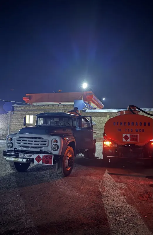 Бензавоз Зил 130 5 Бензавоз Зил 130 5