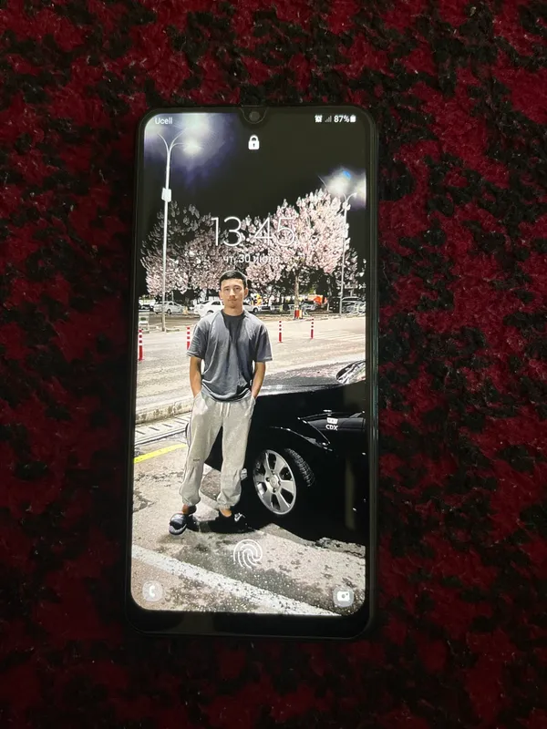 Samsung Galaxy A50 1