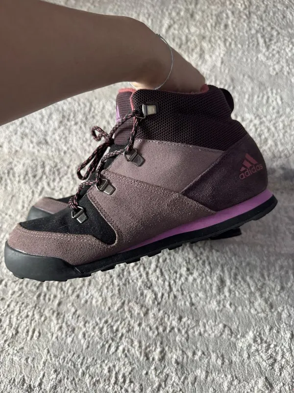 Полуботинки Adidas 37-38 — фото 1