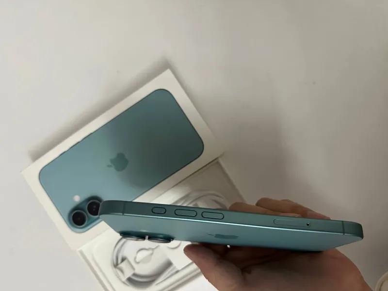 Apple iPhone 16 1 Apple iPhone 16 1