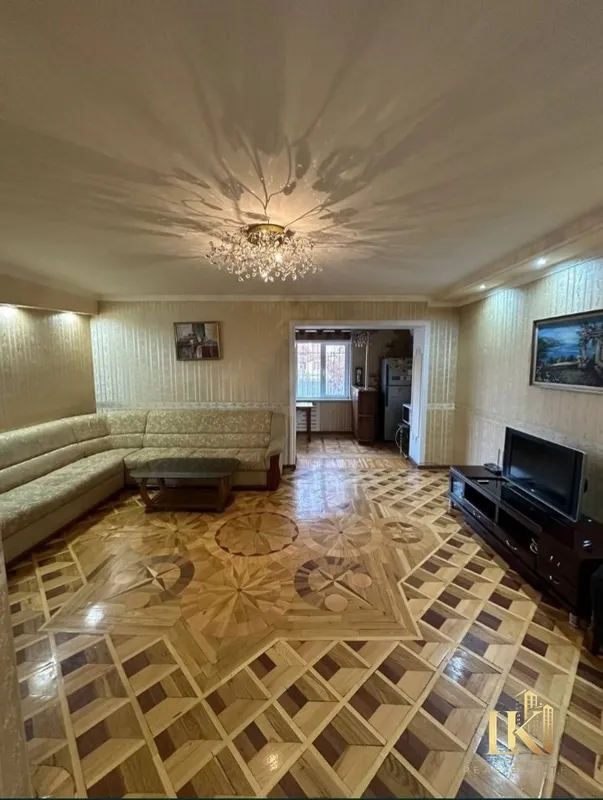Продаётся 4-комнатная квартира, 80 м², Яккасарайский район (ориентир: Korzinka МВД)