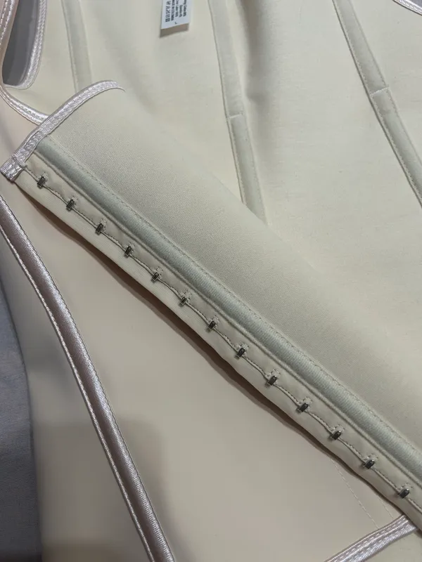 Латексный корсет Columbia original 4 Латексный корсет Columbia original 4