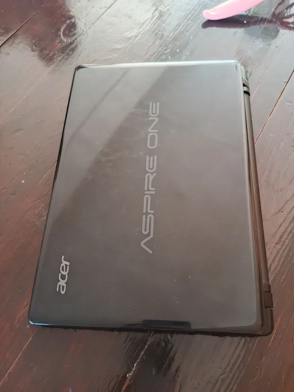 Нетбук Acer Aspire One 725 — фото 1