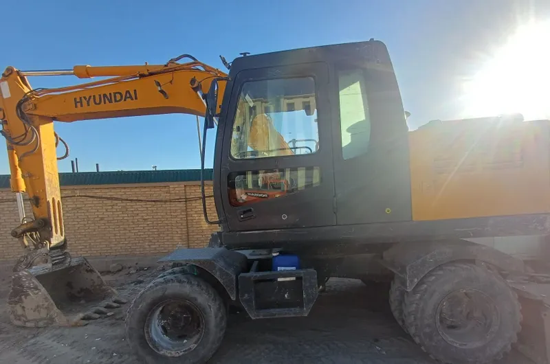 Экскаватор Hyundai 1400 2 Экскаватор Hyundai 1400 2
