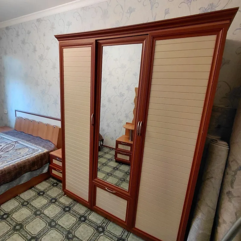 Продам спальный гарнитур 1