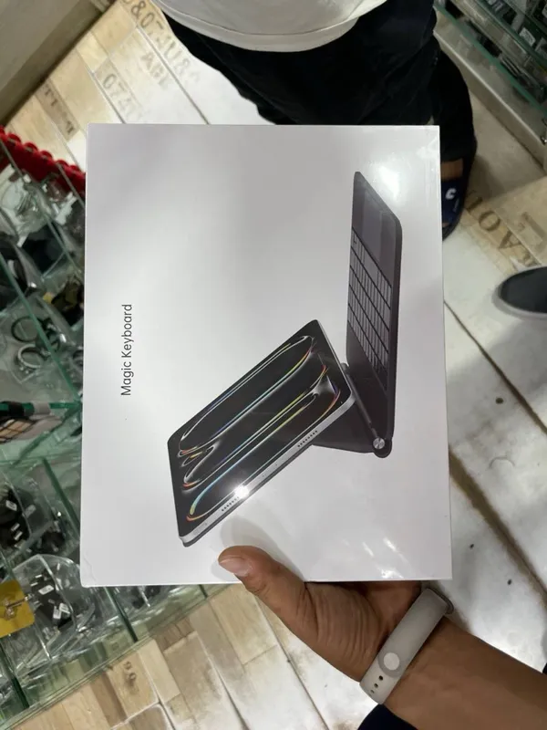 Ipad air m3 11inch 128 gb/Apple Pencil 11pro/magic keyboard 4 Ipad air m3 11inch 128 gb/Apple Pencil 11pro/magic keyboard 4