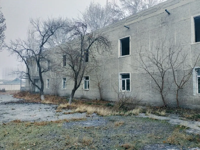 Sotiladi – Yirik majmua Furqat tumani 8 Sotiladi – Yirik majmua Furqat tumani 8