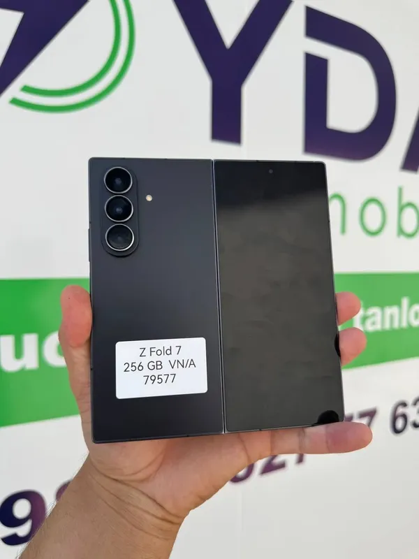 Samsung Z Flod 7 1