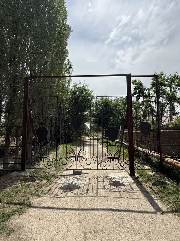 Дарвоза ва калитка сотилади темири прочный 300$ — фото 1