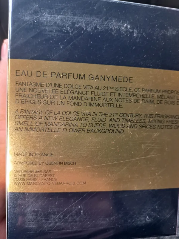 духи. Продаются духи 5