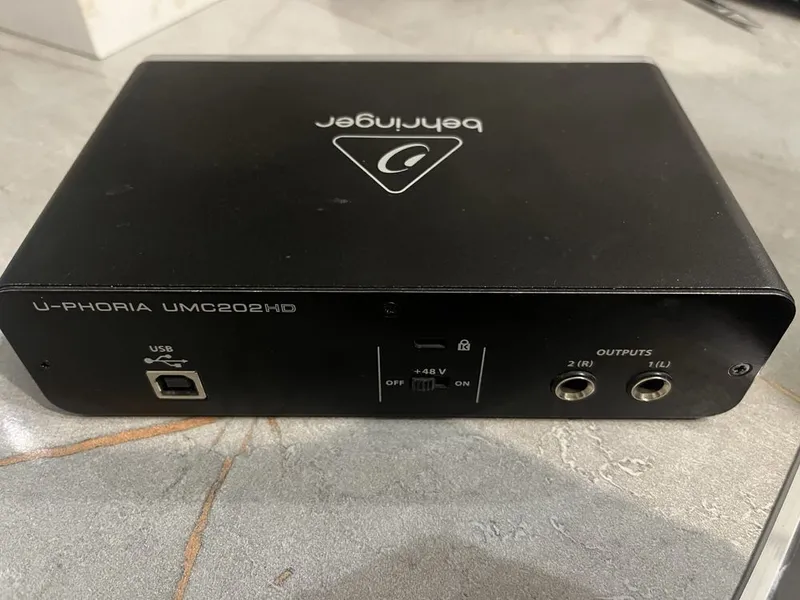 Behringer U-Phoria UMC202HD 2 Behringer U-Phoria UMC202HD 2