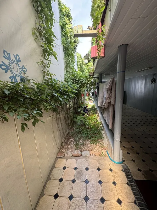 Продаются дом, 3 комнаты, Мирабадский район.Ориентир: Глинка, 8 роддом — фото 1