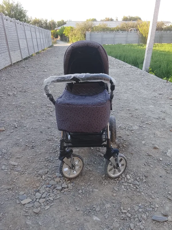 Продаётся детская коляска 1 Продаётся детская коляска 1
