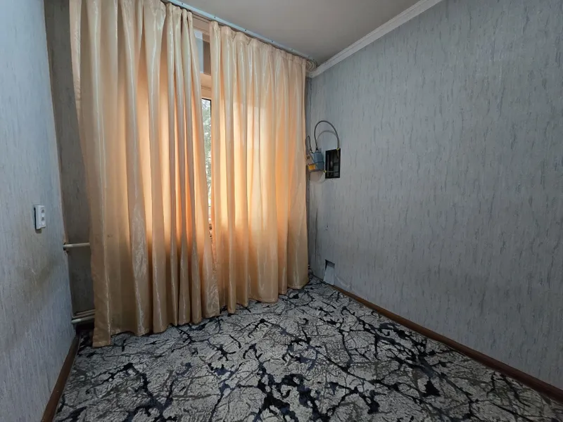 Zudlik bilan frunze massifda 2xonali kvartira ijaraga beriladi 4