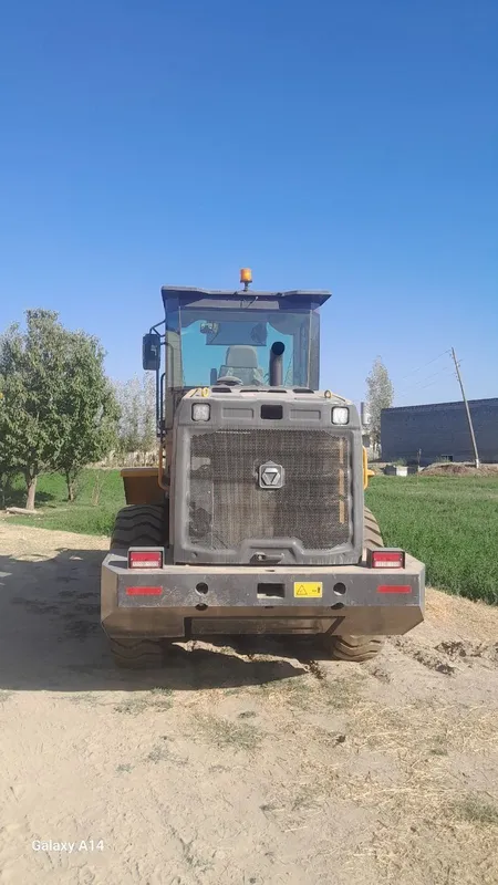 Ekskovator pogruzchik 2 Ekskovator pogruzchik 2