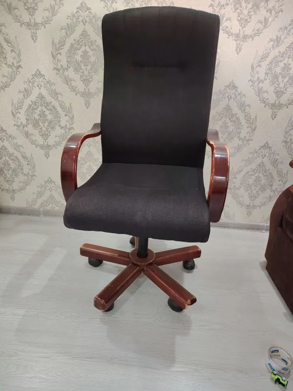 Ofis kreslolari, beshikli bolalar karavoti 1 Ofis kreslolari, beshikli bolalar karavoti 1