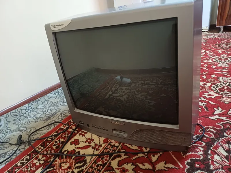 Телевизор сотилади 2