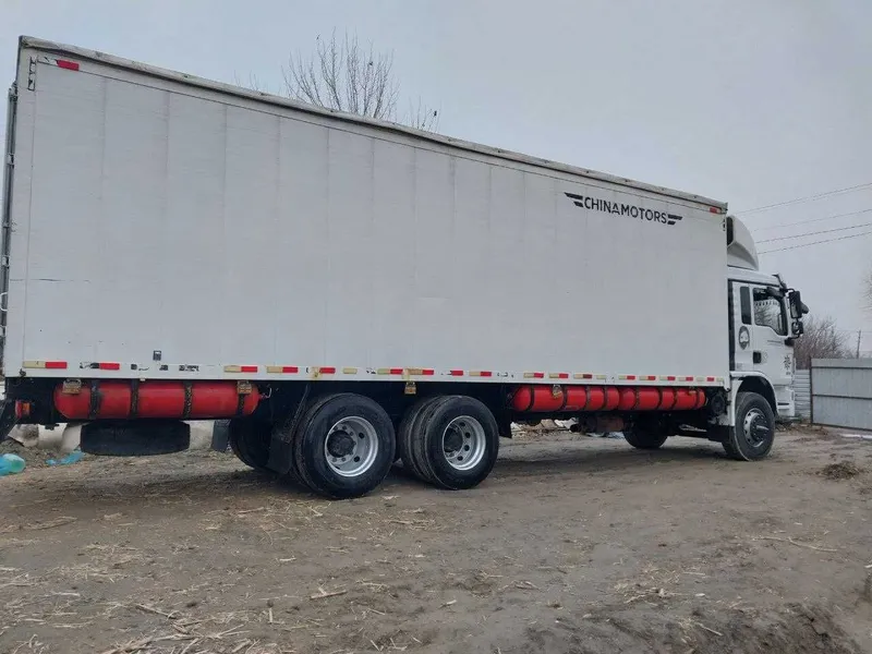 SHACMAN L3000 Furgon — фото 2