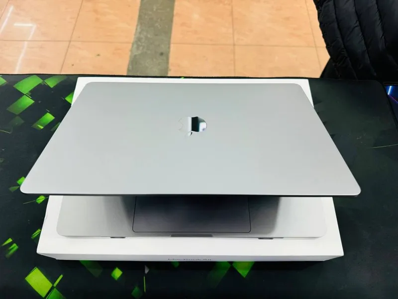 Macbook Air M2 15inch 8/512GB 15inch 3 Macbook Air M2 15inch 8/512GB 15inch 3