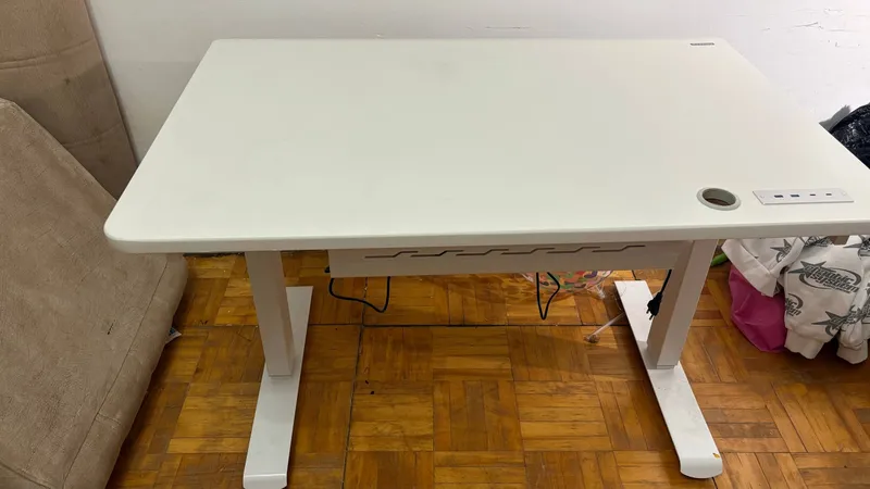 игровой стол Cougar Royal 120 elite white 1 игровой стол Cougar Royal 120 elite white 1