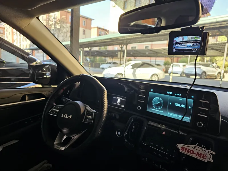 Продам KIA Sonet 3 позиция с люком — фото 3