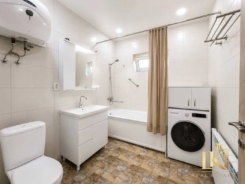 Продаётся 4-комнатная квартира, 84 м², 4/4, Мирзо-Улугбекский район (ориентир: ОВИР) — фото 7