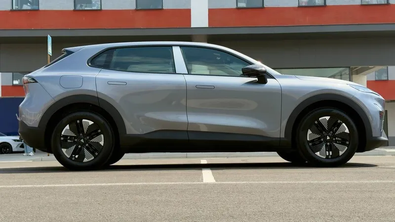 Deepal S05 Hybrid 2025 | 215 km | 238 ot kuchi | Yangi 23500$ 3 Deepal S05 Hybrid 2025 | 215 km | 238 ot kuchi | Yangi 23500$ 3
