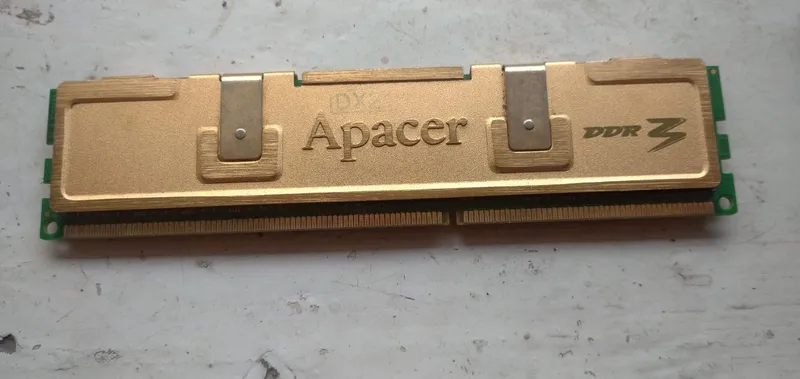 DDR3 2 GB operativ xotira 3