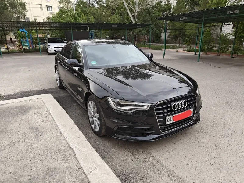 Audi A6, 2014 год, 3 л компрессор, в идеальном состоянии