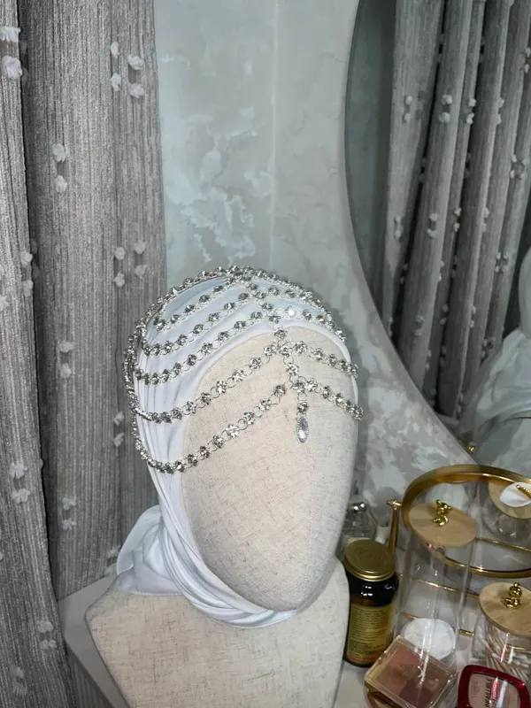 ✨ Qoʻlda yasalgan nafis toshli diadema