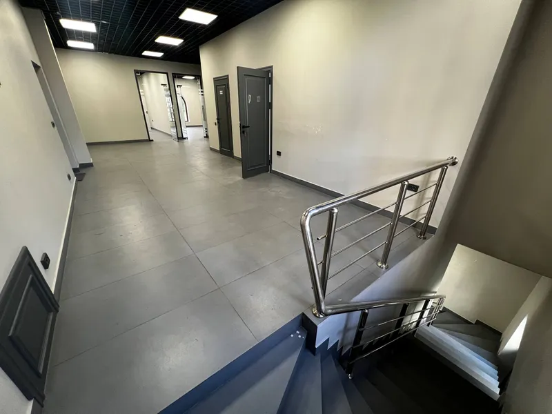 Срочно сдаётся коммерческое помещение 264 м² 4 Срочно сдаётся коммерческое помещение 264 м² 4