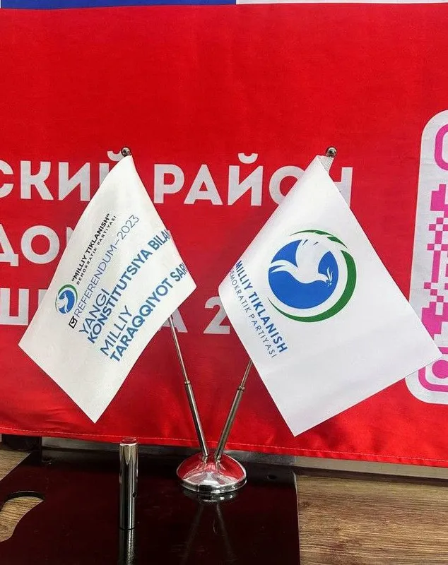 stol bayroq temirli va plastikli