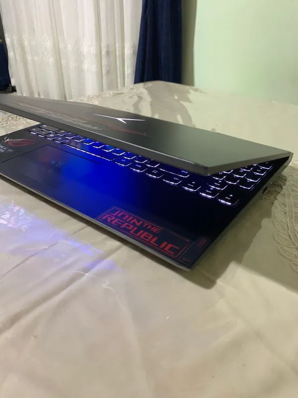 LENOVO Legion Y545 Gaming 4 LENOVO Legion Y545 Gaming 4