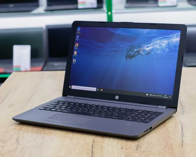 Ноутбук HP 250G6 Core i3 6006 / 8Gb DDR4 / 1 Tb HDD