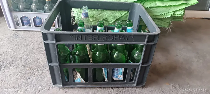 Продаю Бутылки с ящиками, стандарт.. 2