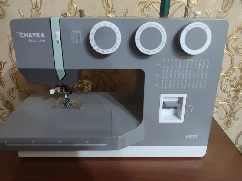 Оригинальная мини-швейная машинка 2
