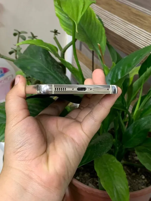Samsung Galaxy s23 в идеальном состоянии 5 Samsung Galaxy s23 в идеальном состоянии 5